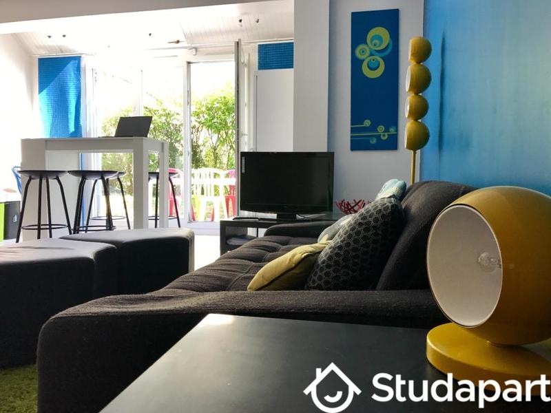 Chambre - 10 m² - 1 pièce