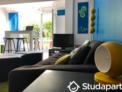 Chambre - 10 m² - 1 pièce