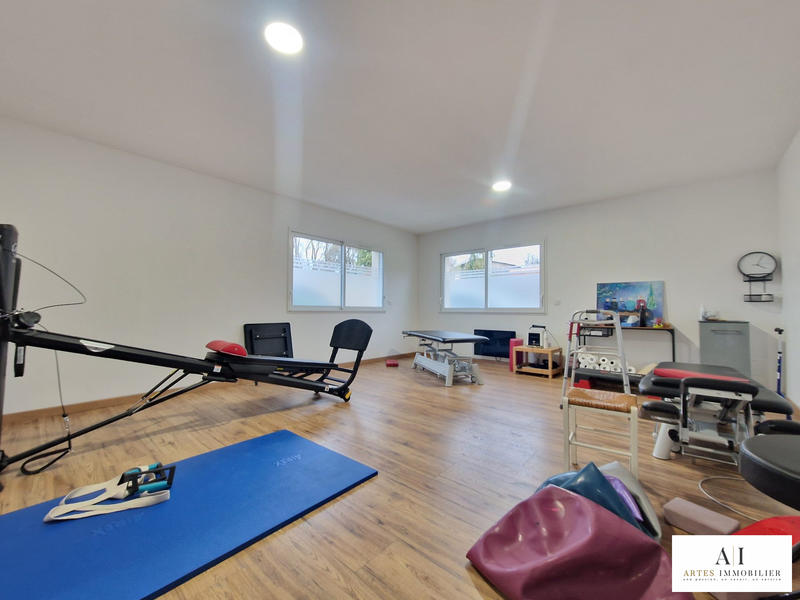 Local d'activités - 125 m² - 4 pièces