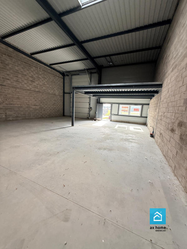 Local d'activités - 237 m²