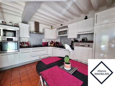 Maison - 196 m² - 7 pièces