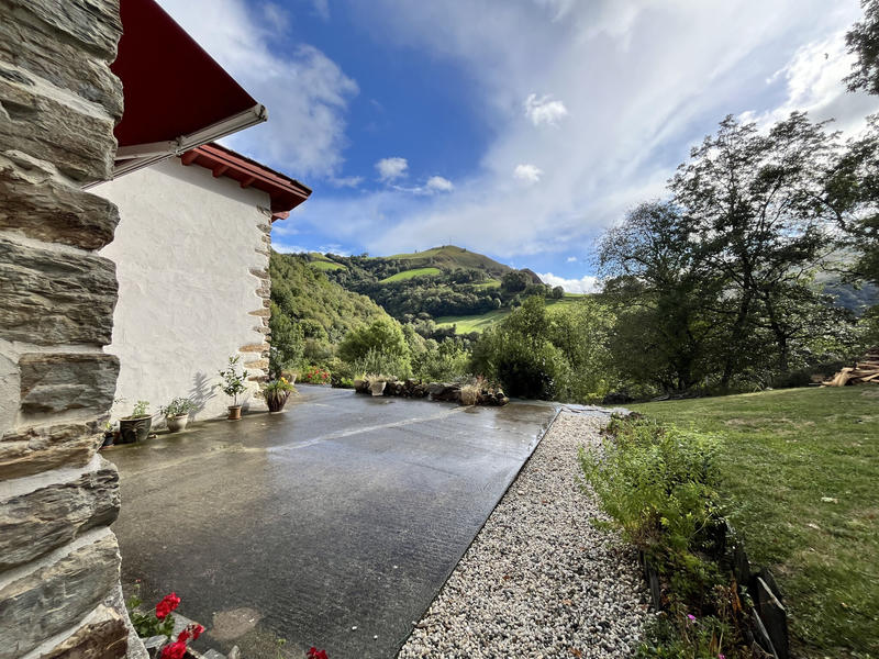 Maison - 170 m² - 5 pièces