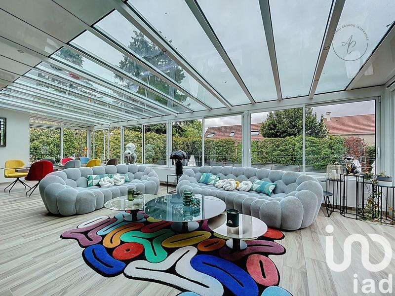 Maison - 225 m² - 7 pièces