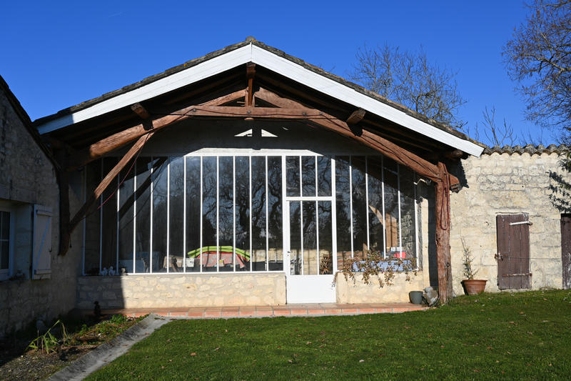 Maison - 238 m² - 8 pièces