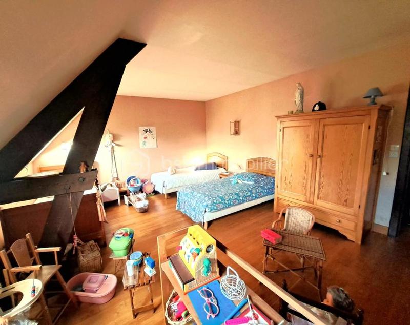 Pavillon - 209 m² - 8 pièces