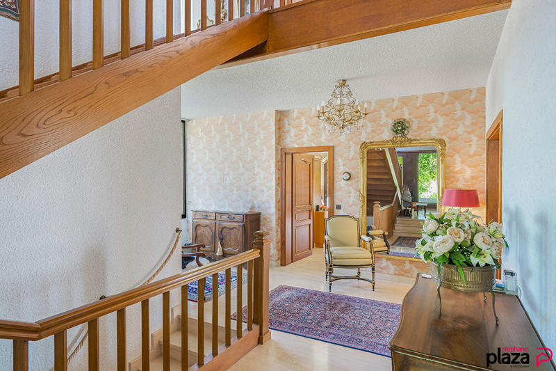 Villa - 320 m² - 7 pièces