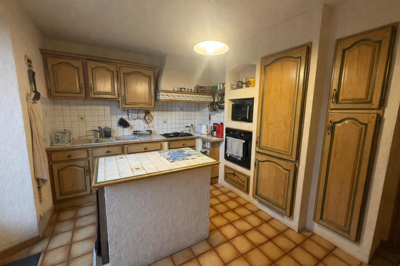 Maison - 196 m² - 7 pièces