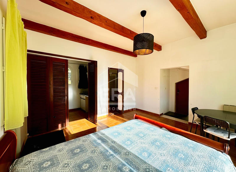 Maison - 235 m² - 8 pièces