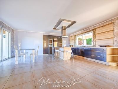 Maison - 135 m² - 4 pièces