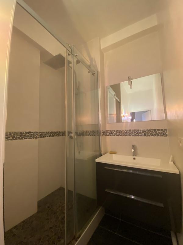 Appartement - 70 m² - 2 pièces