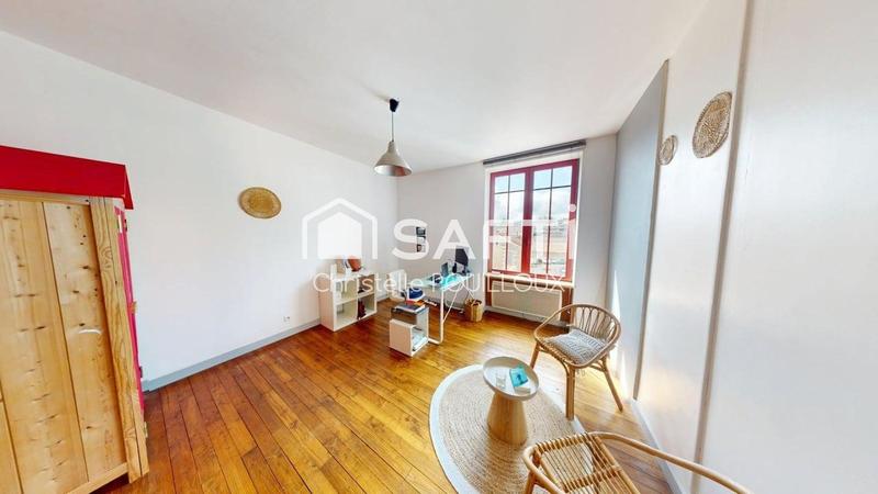 Maison - 260 m² - 8 pièces