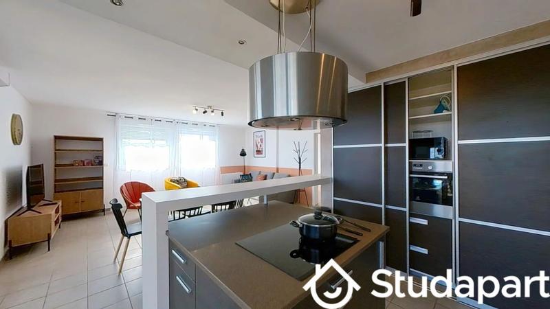 Chambre - 13 m² - 1 pièce