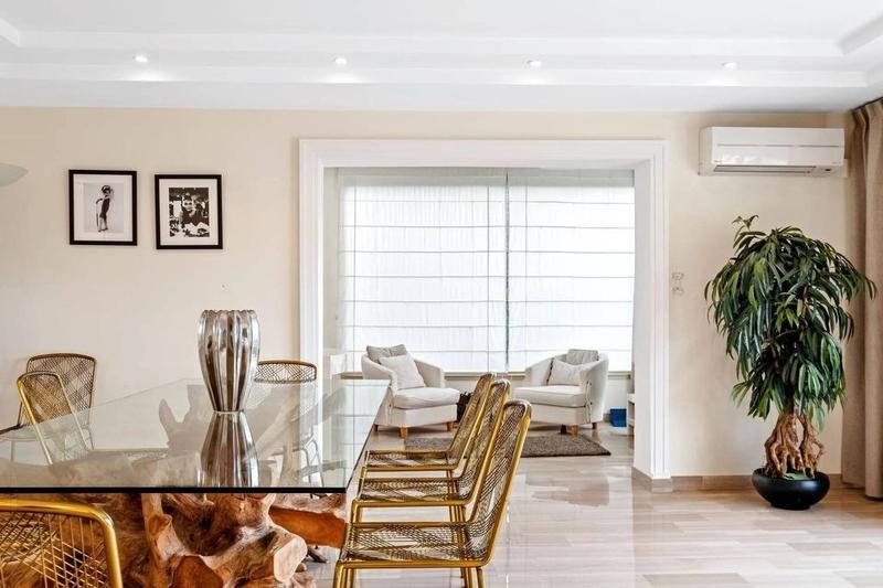 Villa - 250 m² - 7 pièces