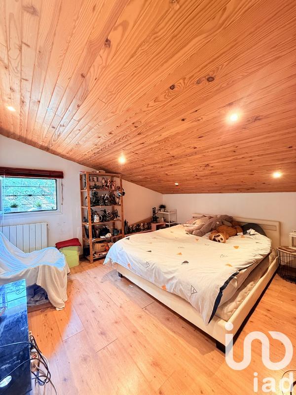 Maison - 207 m² - 7 pièces