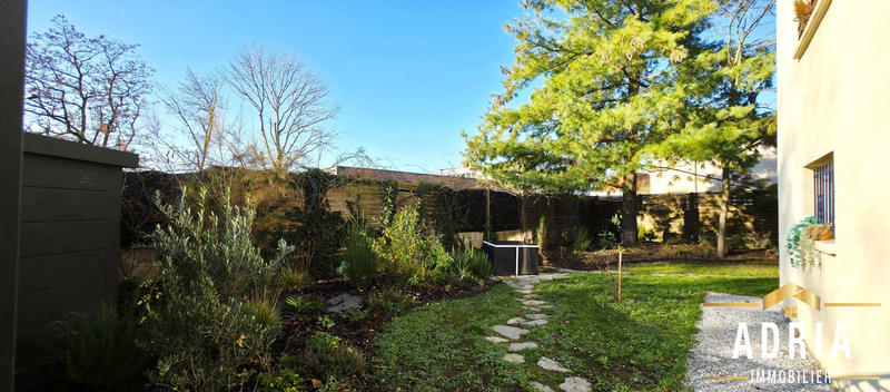 Maison - 195 m² - 9 pièces