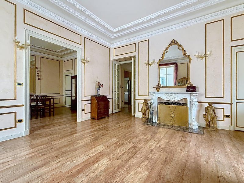 Appartement - 141 m² - 5 pièces