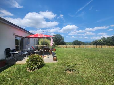 Maison - 90 m² - 5 pièces