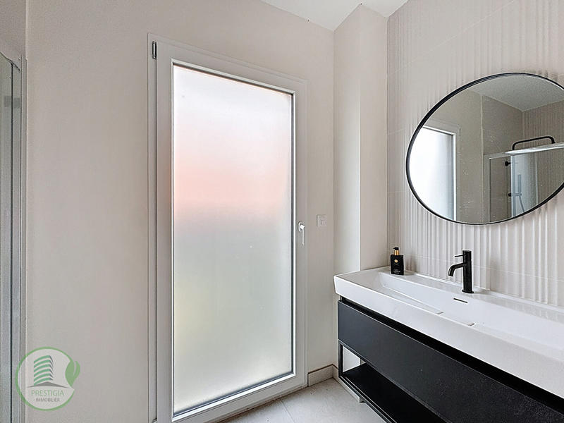 Maison - 187 m² - 7 pièces