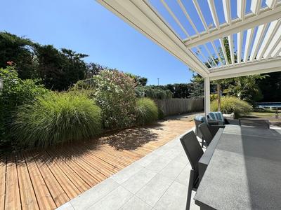 Maison - 172 m² - 8 pièces