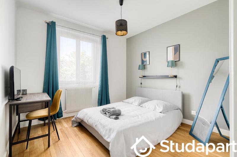 Chambre - 11 m² - 1 pièce