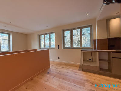 Appartement - 84 m² - 2 pièces