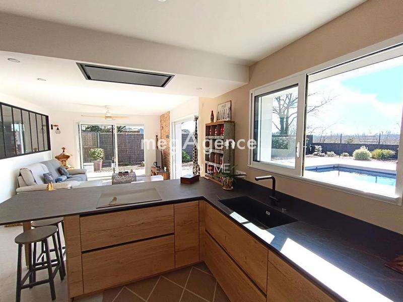 Maison - 104 m² - 5 pièces