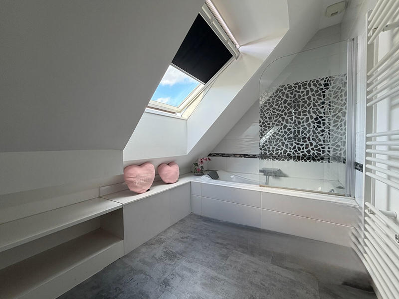 Maison - 92 m² - 5 pièces