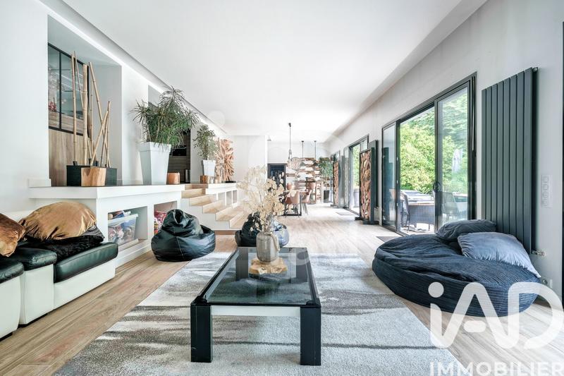 Maison de maîtres - 260 m² - 8 pièces