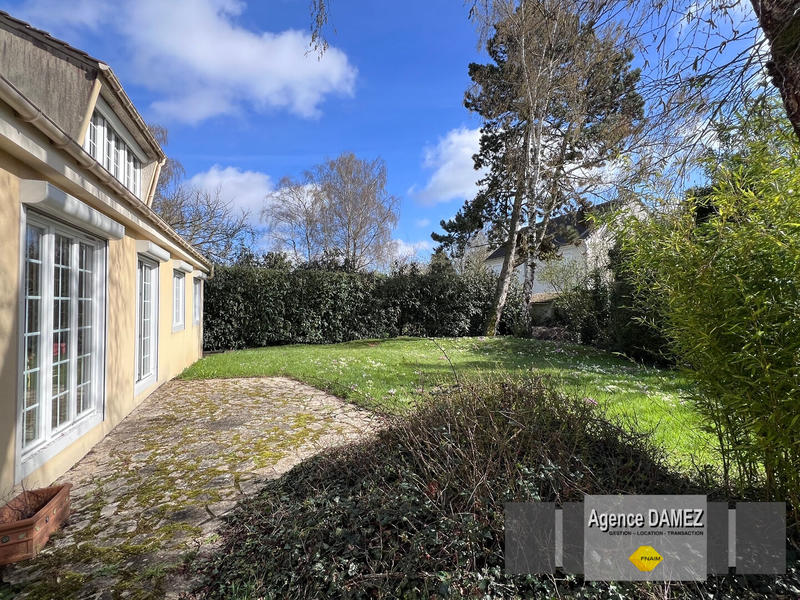 Maison - 200 m² - 9 pièces