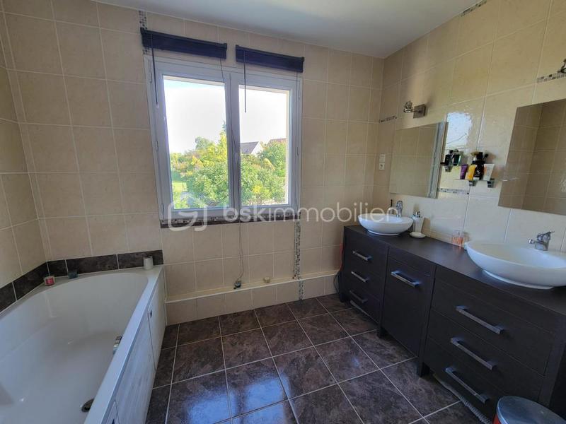 Pavillon - 168 m² - 7 pièces