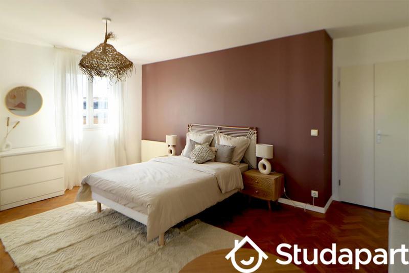 Chambre - 12 m² - 1 pièce