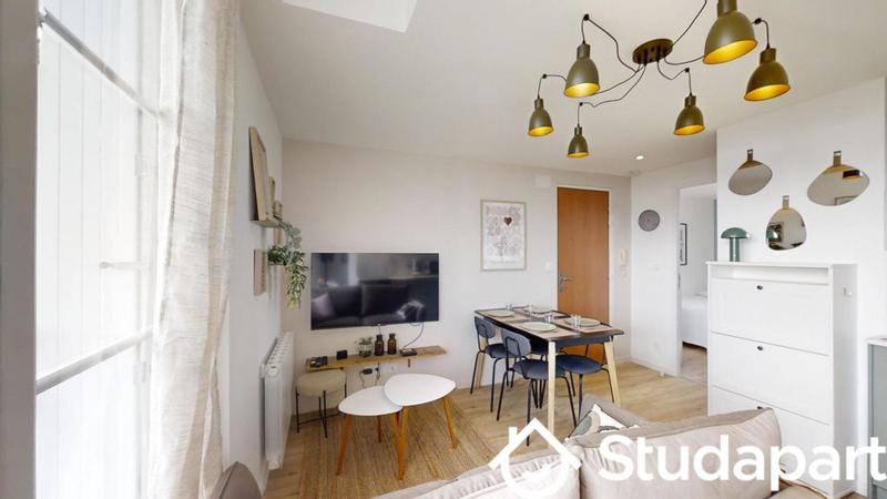 Chambre - 10 m² - 1 pièce