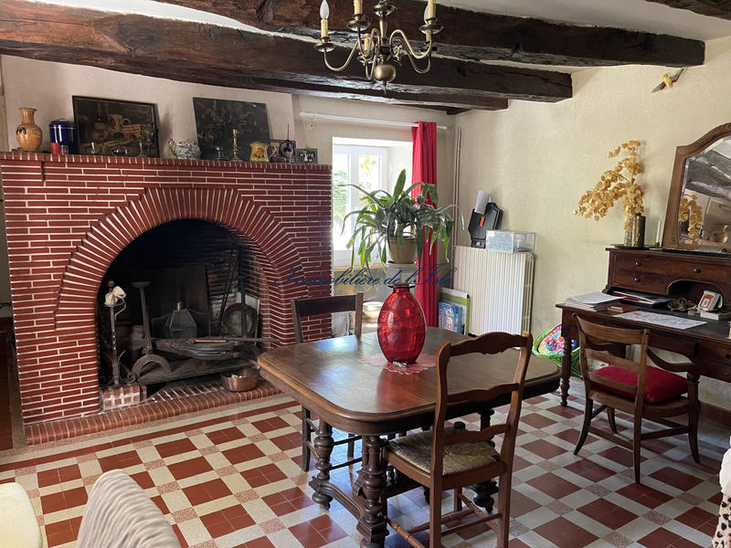 Maison - 230 m² - 9 pièces