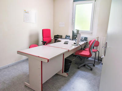 Local commercial - 242 m² - 6 pièces