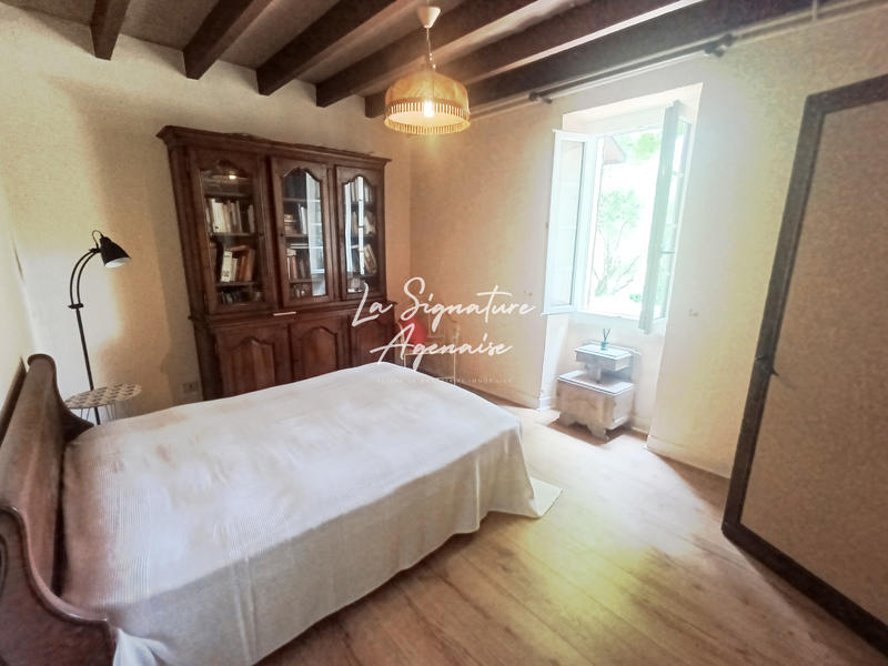 Maison - 231 m² - 7 pièces