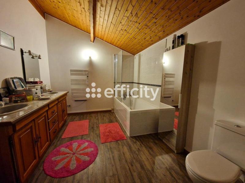 Maison - 195 m² - 7 pièces