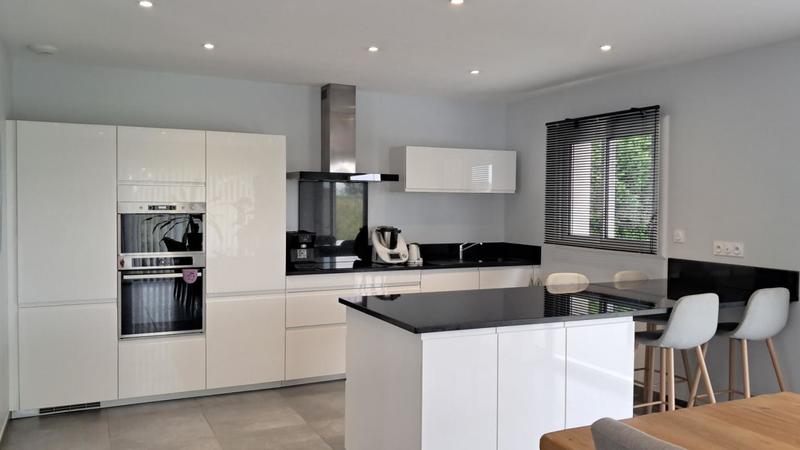 Maison - 142 m² - 6 pièces