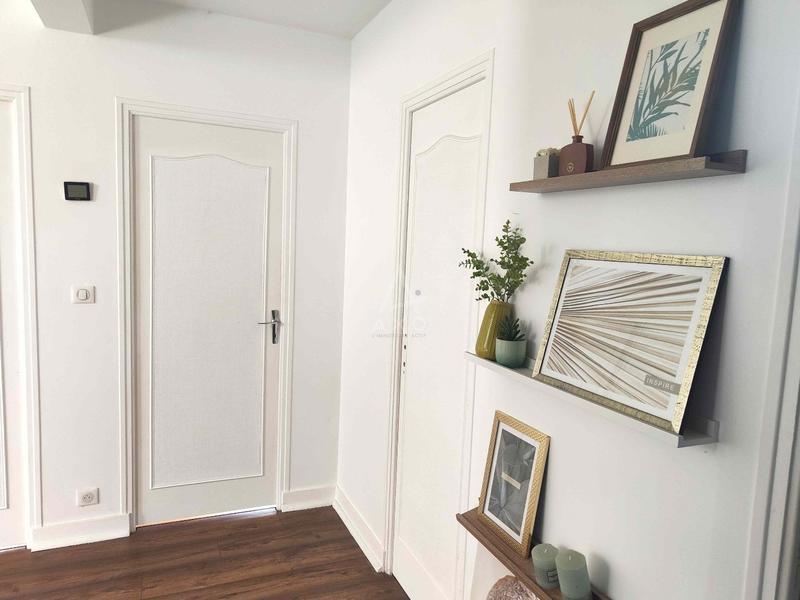 Maison - 250 m² - 8 pièces