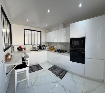 Pavillon - 121 m² - 6 pièces