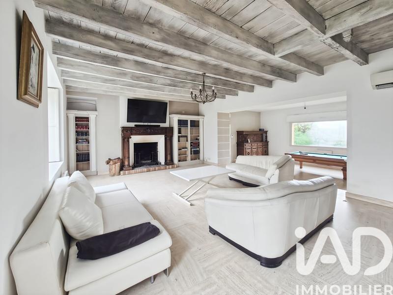 Maison - 251 m² - 8 pièces