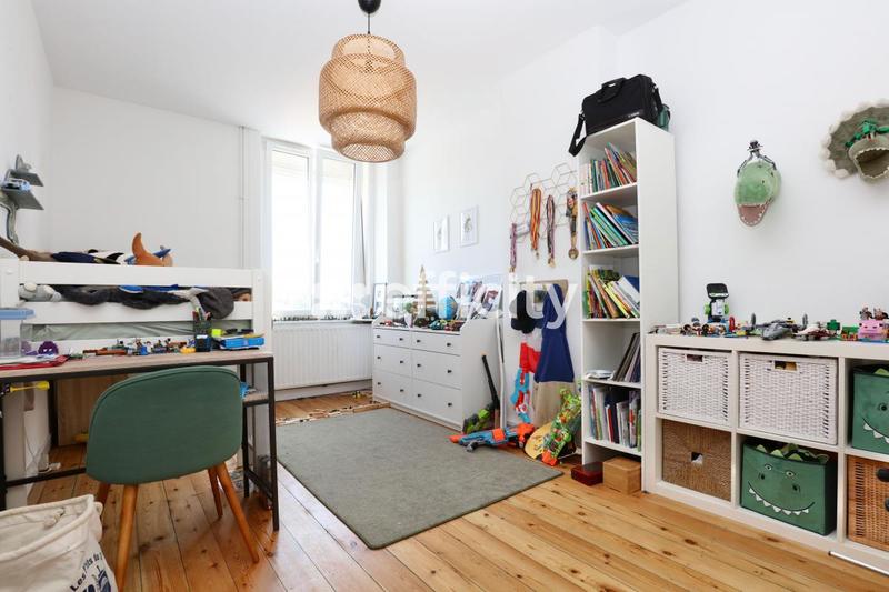 Maison - 188 m² - 8 pièces