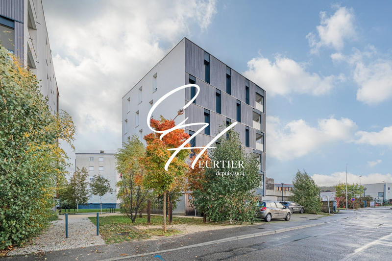 Appartement - 83 m² - 4 pièces