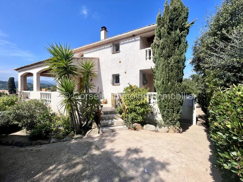 Villa - 246 m² - 11 pièces