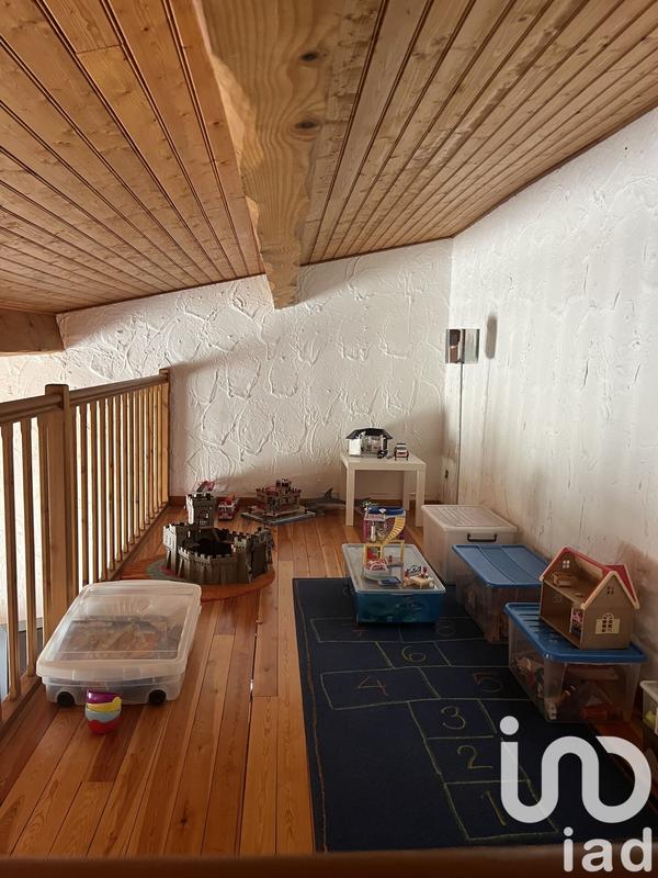 Maison - 195 m² - 7 pièces