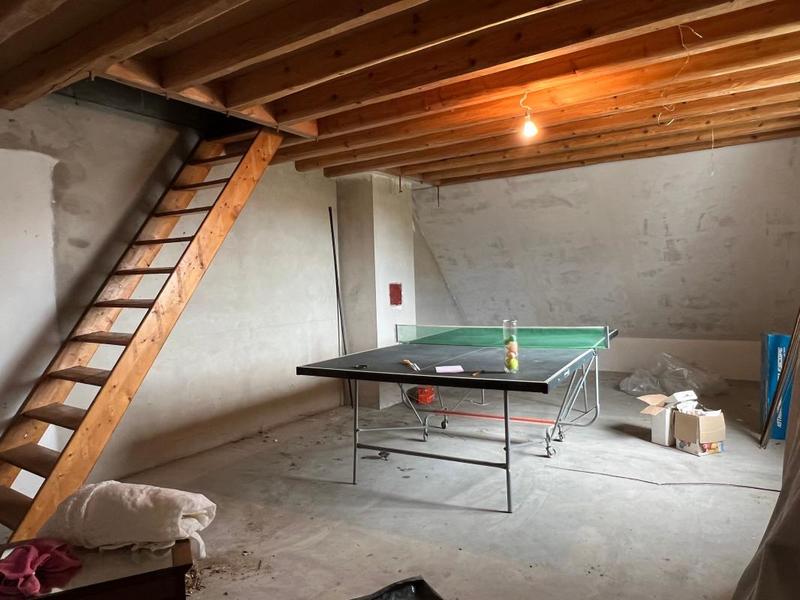 Maison - 233 m² - 7 pièces