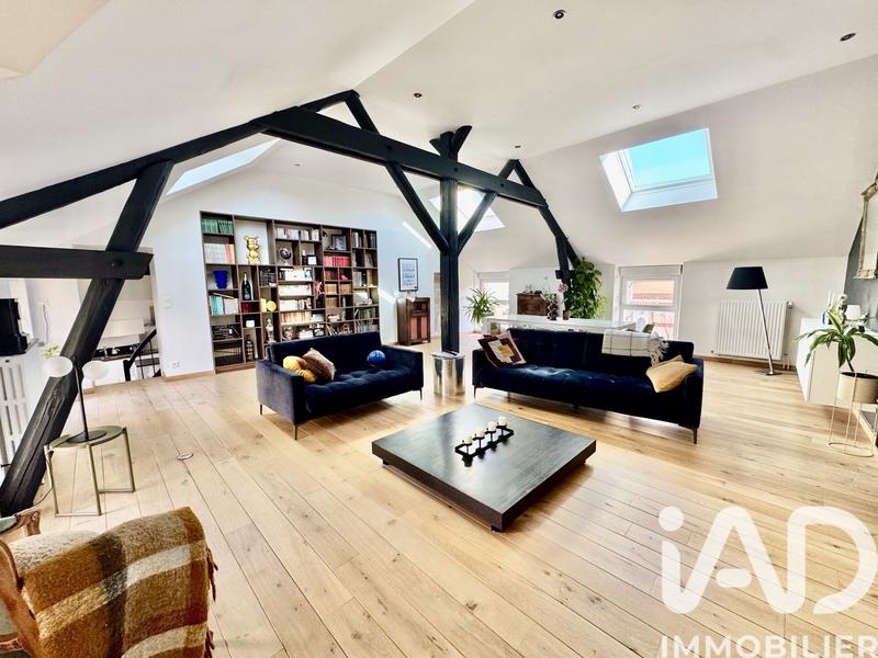 Maison - 300 m² - 7 pièces