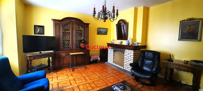 Maison - 220 m² - 10 pièces