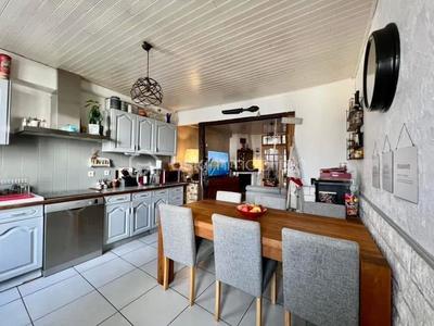 Maison de ville - 75 m² - 4 pièces