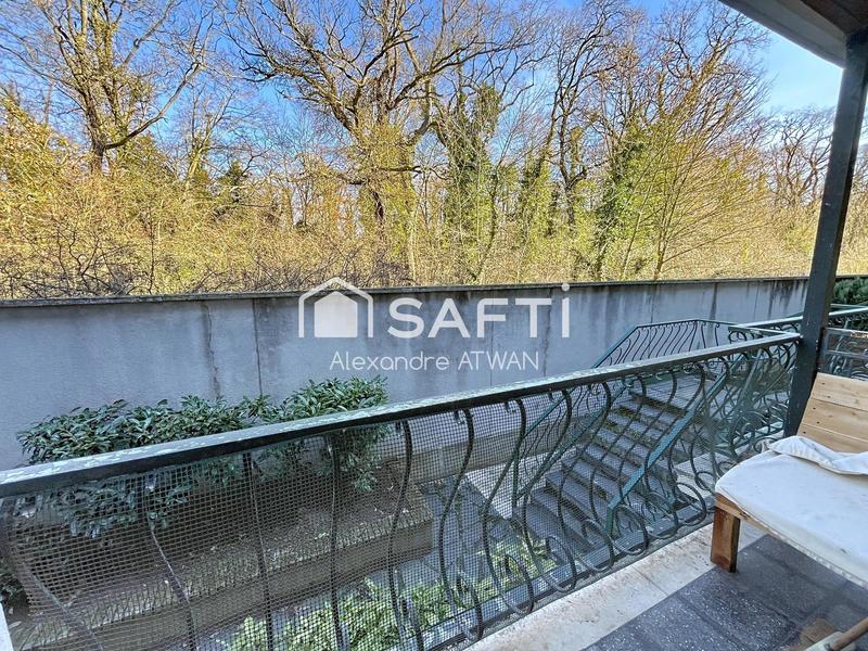 Appartement - 102 m² - 4 pièces