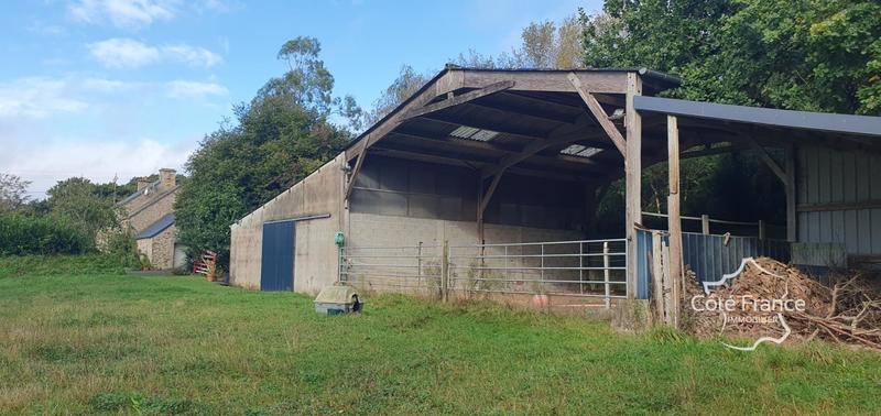 Propriété - 200 m² - 8 pièces